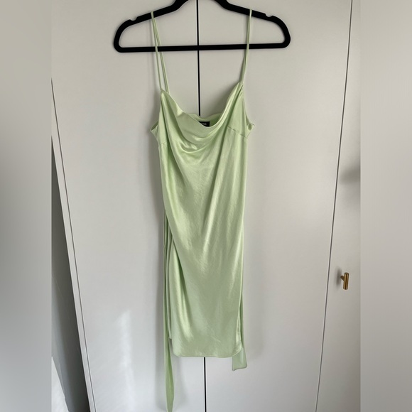 Express Dress - Picture 1 of 4